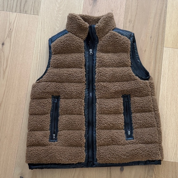 Orolay Jackets & Blazers - Orolay • fleece down vest